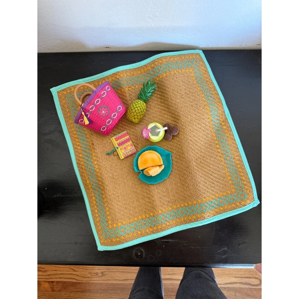 American Girl Lea Clark Beach Picnic Set Complete w/ Pinapple GOTY 2016 EUC